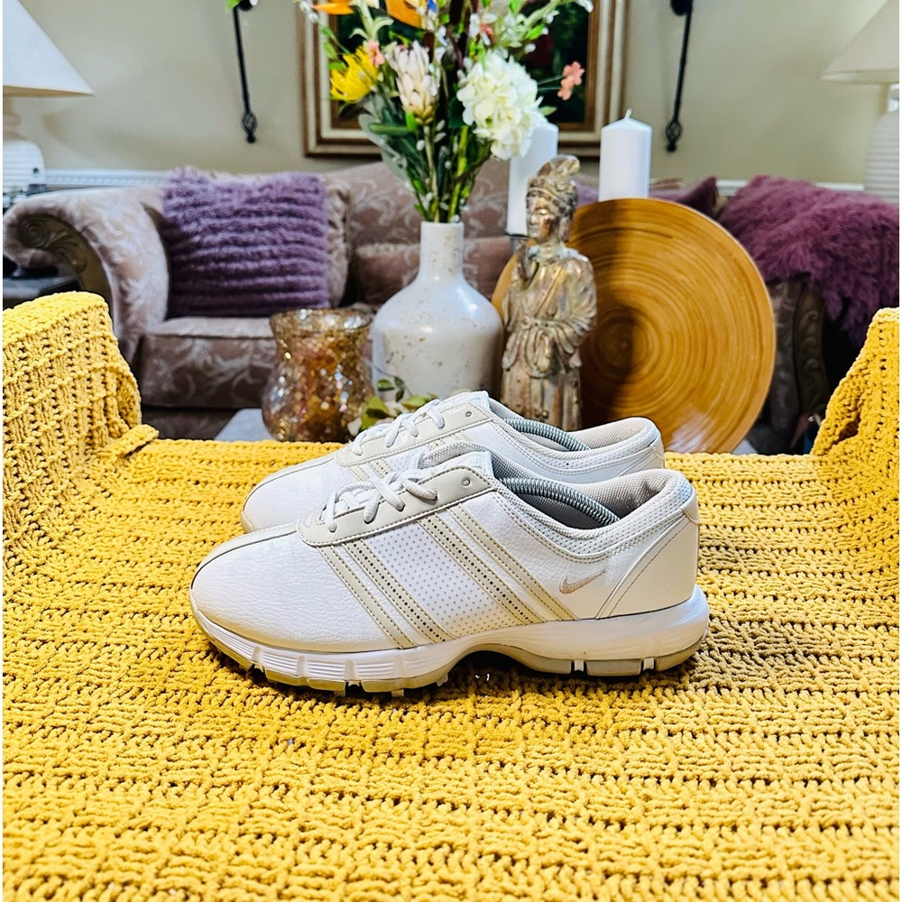 Nike Delight Women's Golf Shoes White Tan Style# 317622-121 - Size US 9